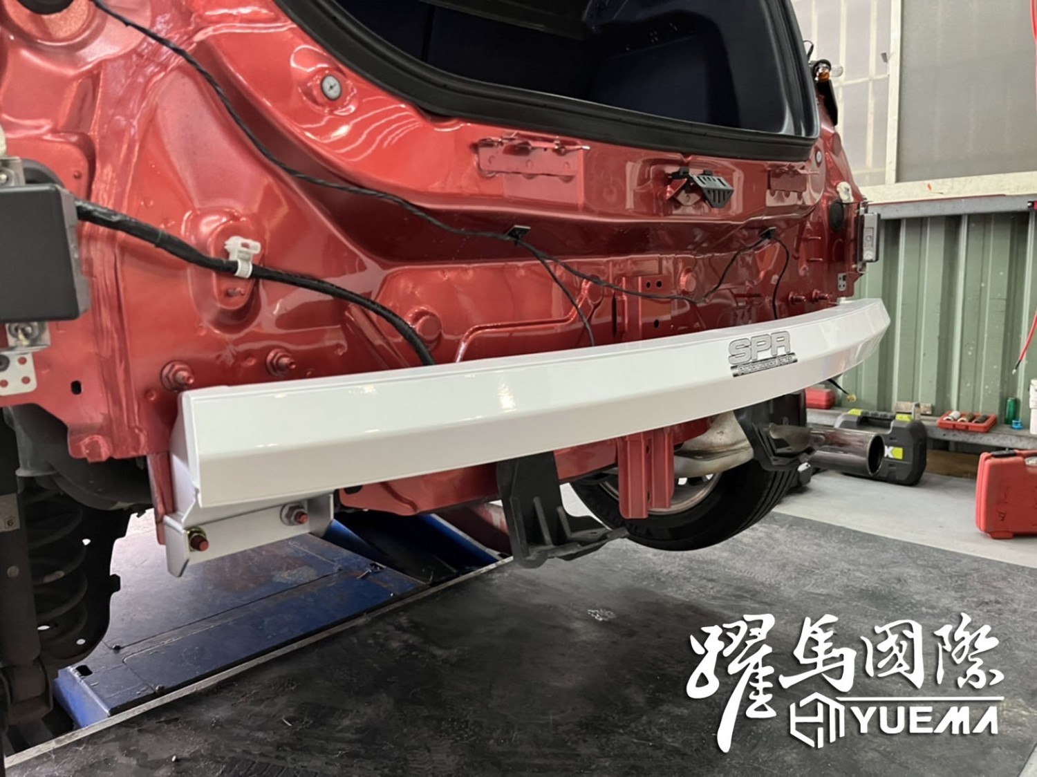 SPR後保險桿內鐵