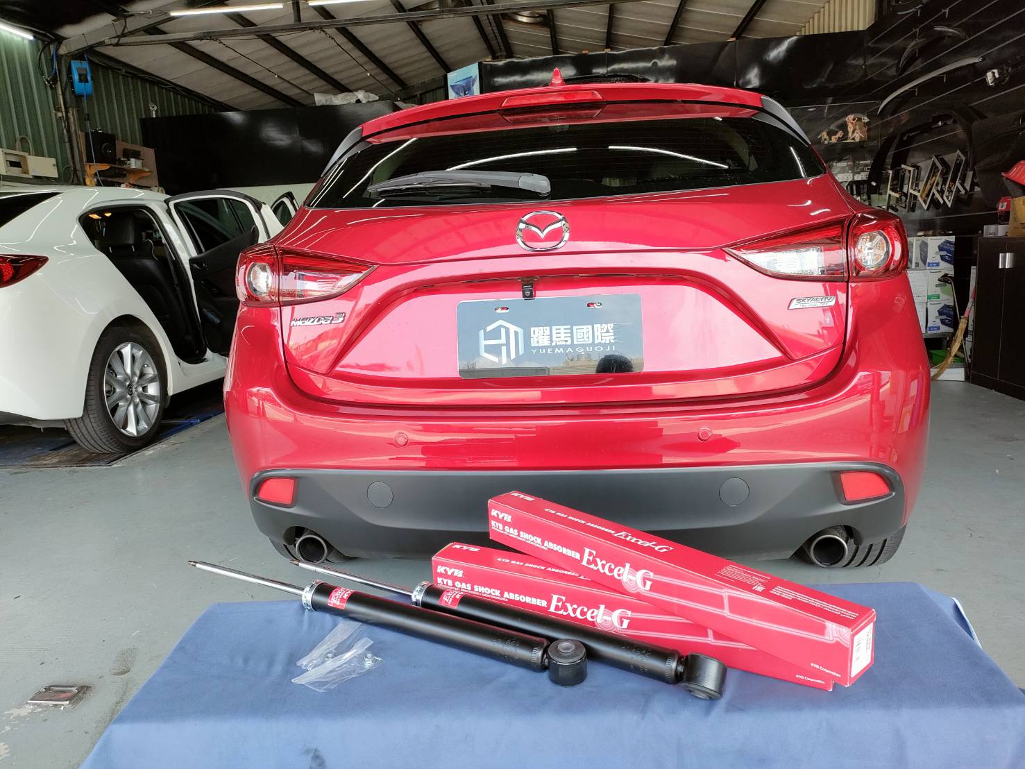  KYB EXCEL-G原廠型避震器(俗稱黑桶)