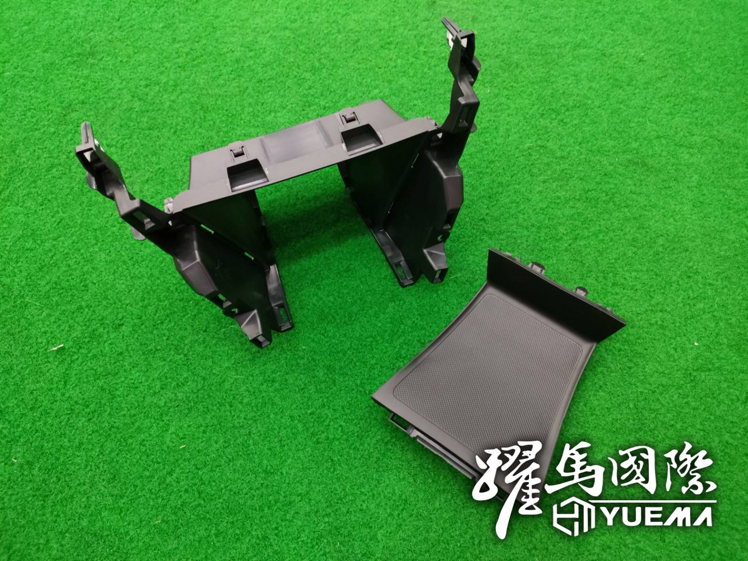 CX3廢除CD主機座(原廠件) CX3廢除CD主機座(原廠件)